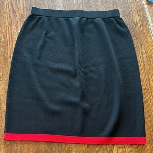 St. John’s wool
Skirt